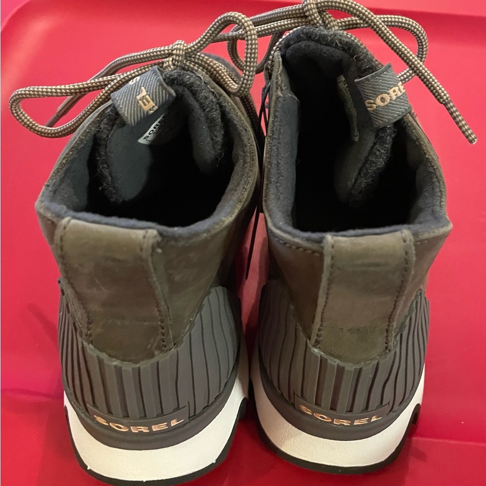NWT- Sorel Olive and Charcoal Waterproof Boots - Picture 4 of 7